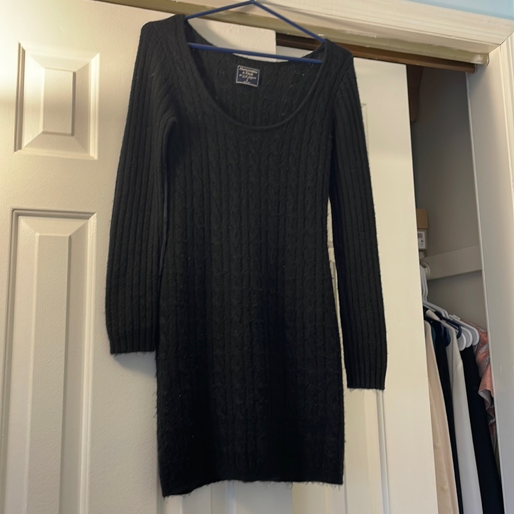 Black Abercrombie sweater dress